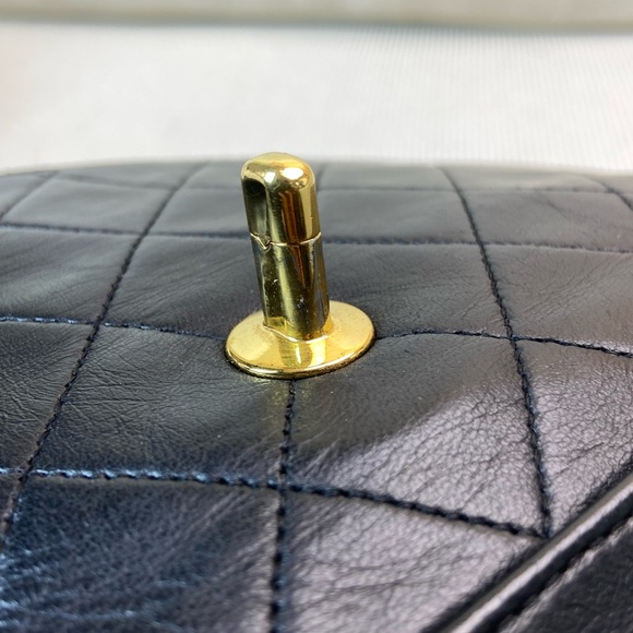 HOLD - CHANEL Vintage Black Lambskin Flap Bag Medium GHW - Picture 11 of 16
